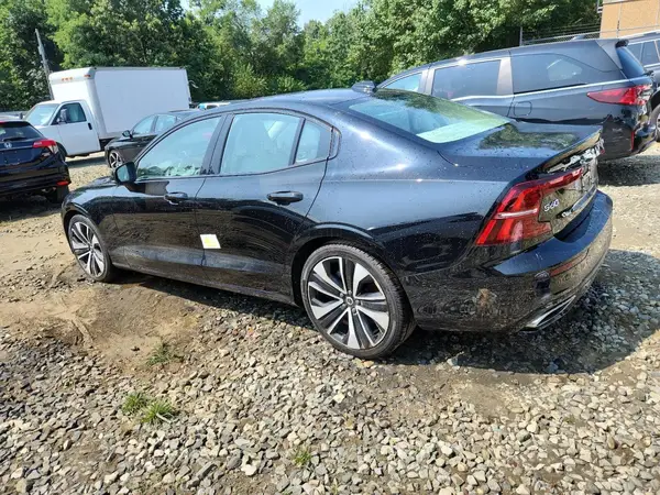 7JRL12TZ6NG153921 2022 VOLVO S60 - Image 2