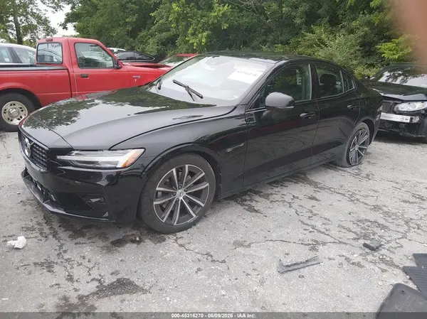 7JRL12TZ6NG174011 2022 VOLVO S60 - Image 2