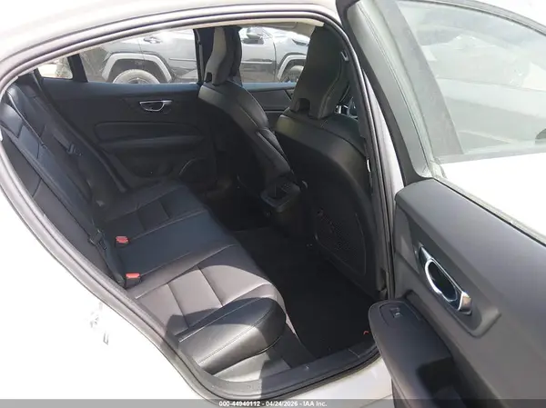 7JRL12TZ7NG158030 2022 VOLVO S60 - Image 8