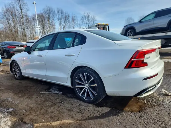 7JRL12TZ7NG173921 2022 VOLVO S60 - Image 2