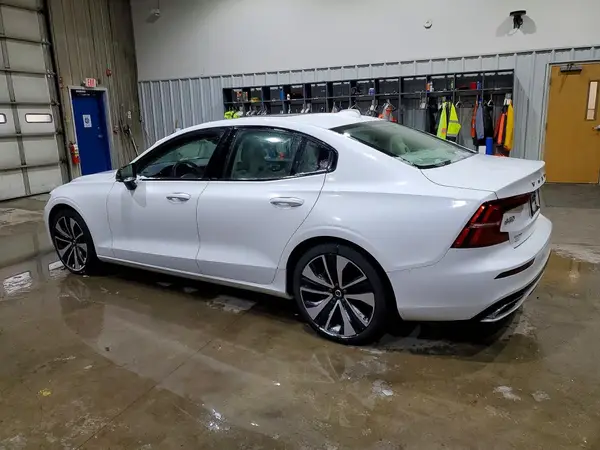 7JRL12TZ8NG178092 2022 VOLVO S60 - Image 2