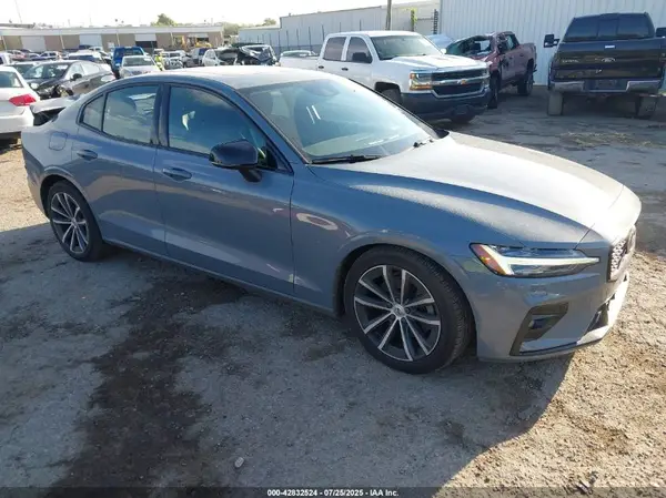 7JRL12TZXNG174562 2022 VOLVO S60 - Image 1