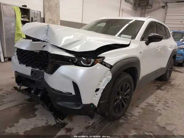 7MMVAABW2SN134850 2025 MAZDA CX-50 - Image 2