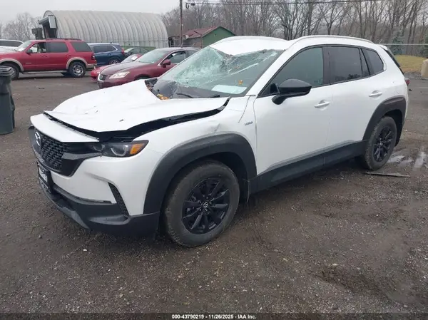 7MMVAABW6SN139453 2025 MAZDA CX-50 - Image 2