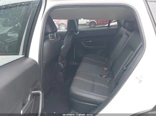 7MMVAABW6SN139453 2025 MAZDA CX-50 - Image 8