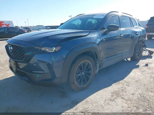 7MMVAADW0SN102654 2025 MAZDA CX-50 - Image 2