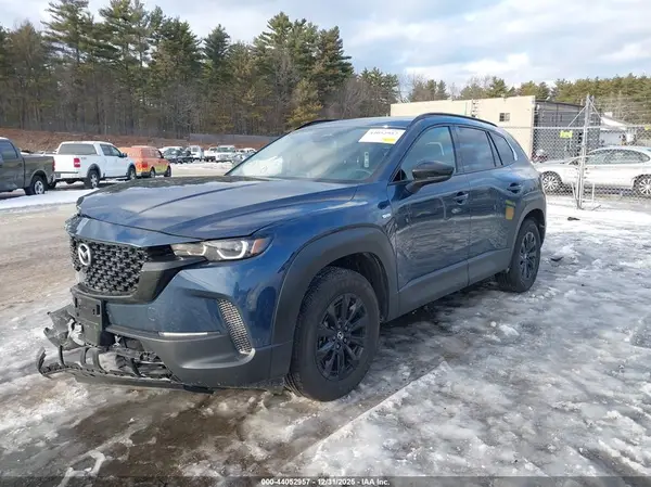 7MMVAADW0SN121883 2025 MAZDA CX-50 - Image 2