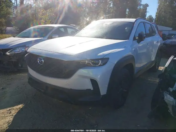 7MMVAADW0SN129451 2025 MAZDA CX-50 - Image 2