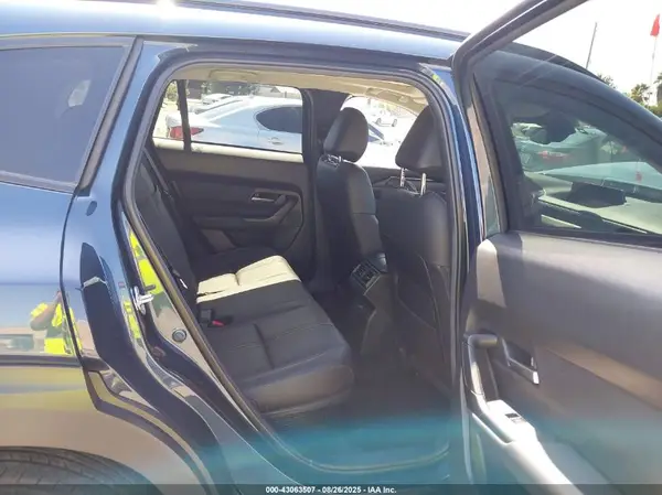 7MMVAADW1SN101593 2025 MAZDA CX-50 - Image 8