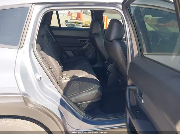 7MMVAADW2SN123442 2025 MAZDA CX-50 - Image 8