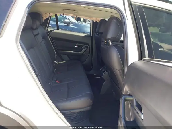 7MMVAADW3SN109713 2025 MAZDA CX-50 - Image 8