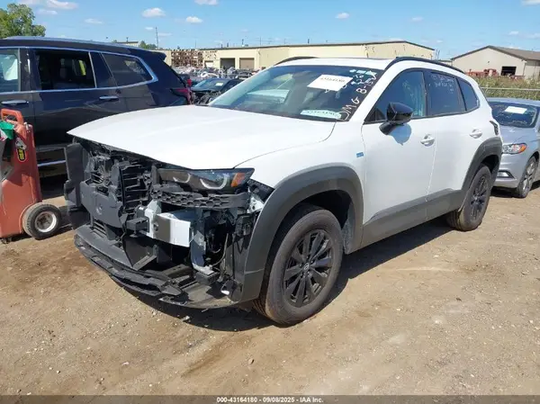 7MMVAADW4SN132062 2025 MAZDA CX-50 - Image 2
