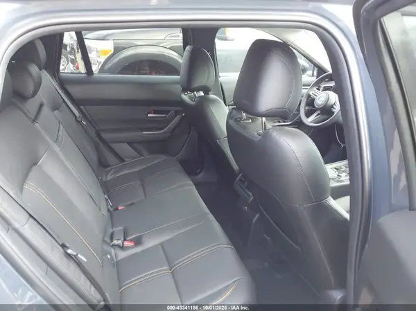 7MMVAADW4SN137519 2025 MAZDA CX-50 - Image 8