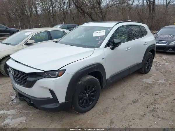 7MMVAADW5SN133527 2025 MAZDA CX-50 - Image 2