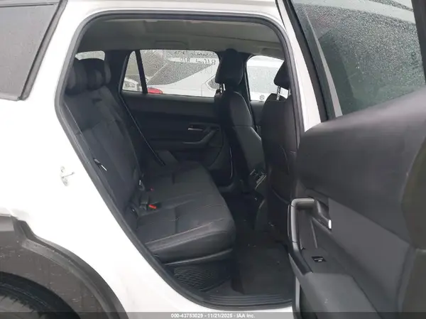 7MMVAADW5SN133625 2025 MAZDA CX-50 - Image 8