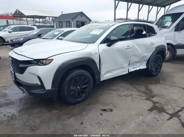 7MMVAADW5SN140767 2025 MAZDA CX-50 - Image 2