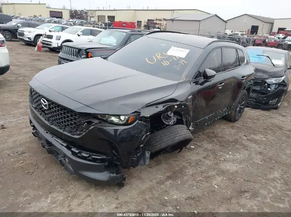 7MMVAADW7SN134663 2025 MAZDA CX-50 - Image 2