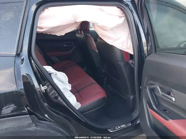 7MMVAADW7SN138499 2025 MAZDA CX-50 - Image 8