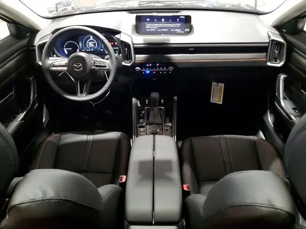 7MMVAADW7TN152629 2026 MAZDA CX-50 - Image 8