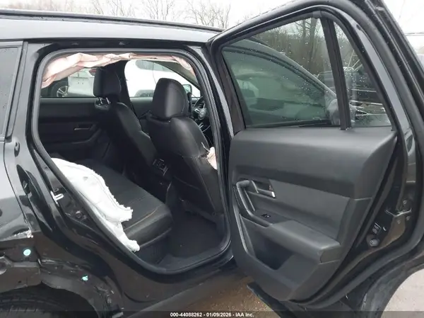 7MMVAADW8SN110503 2025 MAZDA CX-50 - Image 8