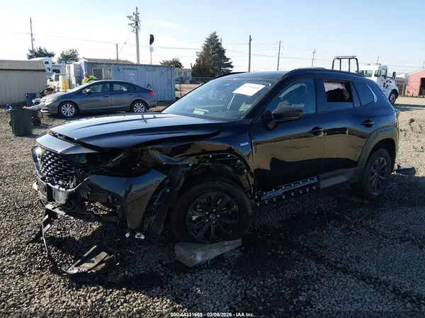 7MMVAADW9SN114995 2025 MAZDA CX-50 - Image 2