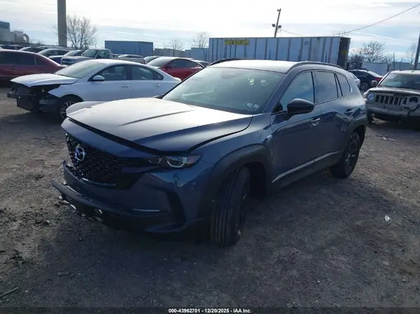 7MMVAADWXSN110003 2025 MAZDA CX-50 - Image 2