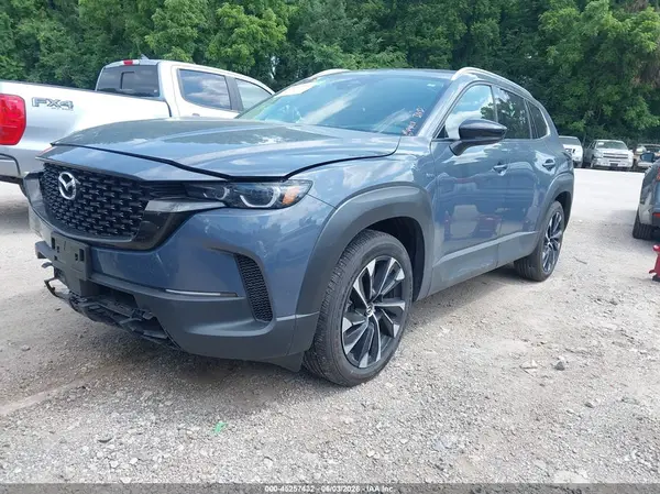 7MMVAAEW6SN132966 2025 MAZDA CX-50 - Image 2