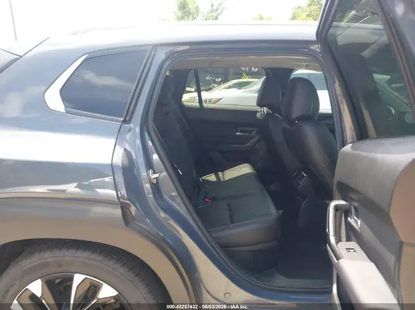 7MMVAAEW6SN132966 2025 MAZDA CX-50 - Image 8