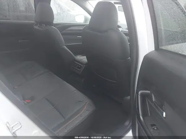 7MMVAAEW7SN114556 2025 MAZDA CX-50 - Image 8