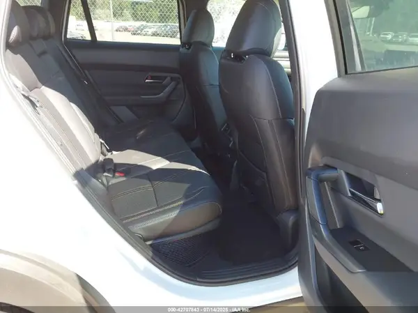 7MMVAAEWXSN109464 2025 MAZDA CX-50 - Image 8