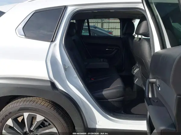 7MMVAAEWXSN132890 2025 MAZDA CX-50 - Image 8