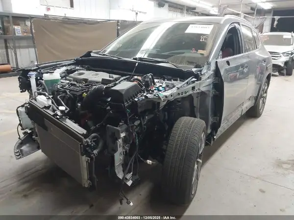 7MMVAAEWXSN134834 2025 MAZDA CX-50 - Image 2