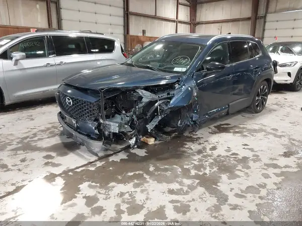 7MMVAAEWXSN142173 2025 MAZDA CX-50 - Image 2