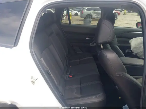 7MMVABAM0RN215068 2024 MAZDA CX-50 - Image 8