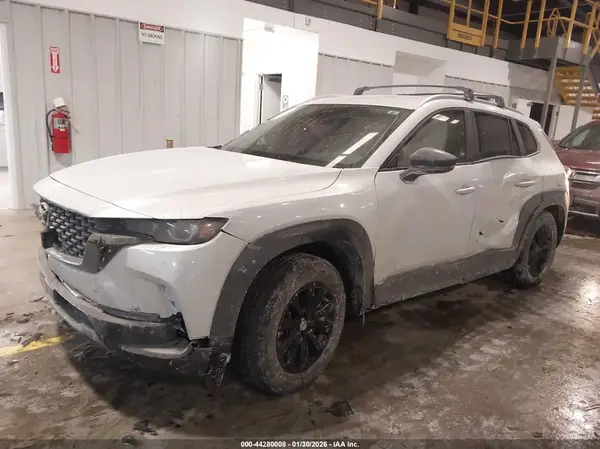 7MMVABAM0SN364909 2025 MAZDA CX-50 - Image 2