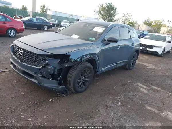 7MMVABAM4RN164044 2024 MAZDA CX-50 - Image 2