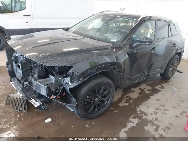 7MMVABAM4SN330911 2025 MAZDA CX-50 - Image 2