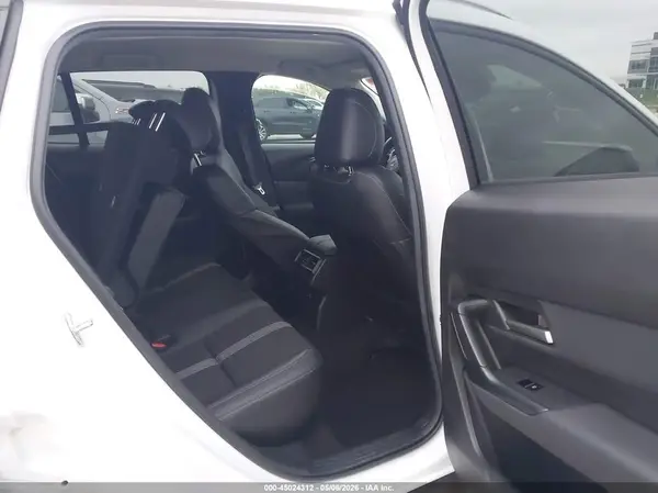 7MMVABAM4SN375492 2025 MAZDA CX-50 - Image 8