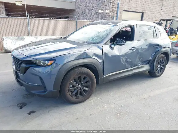 7MMVABAM5RN220394 2024 MAZDA CX-50 - Image 2