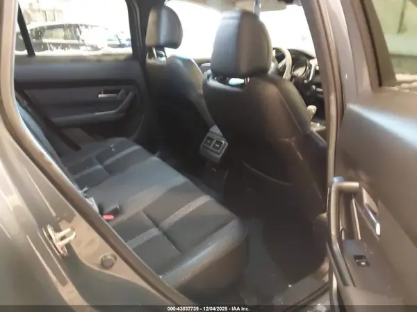 7MMVABAM6RN168581 2024 MAZDA CX-50 - Image 8