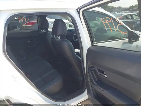 7MMVABAM6RN189074 2024 MAZDA CX-50 - Image 8