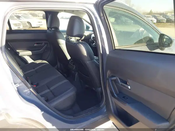 7MMVABAM6SN325418 2025 MAZDA CX-50 - Image 8