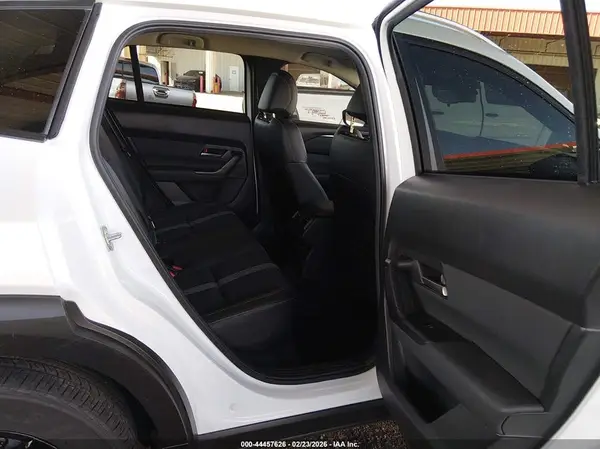 7MMVABAM6SN343711 2025 MAZDA CX-50 - Image 8