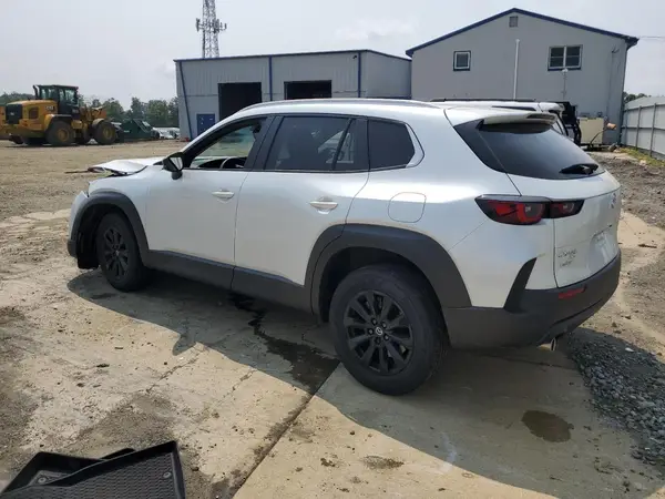 7MMVABAM7SN332667 2025 MAZDA CX-50 - Image 2