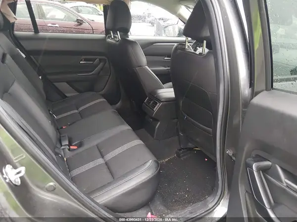 7MMVABAM7SN367919 2025 MAZDA CX-50 - Image 8
