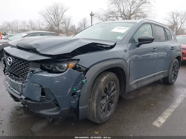 7MMVABAM9SN327227 2025 MAZDA CX-50 - Image 2