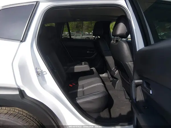 7MMVABBL9TN463008 2026 MAZDA CX-50 - Image 8