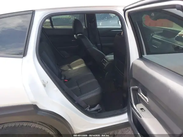 7MMVABBLXTN468105 2026 MAZDA CX-50 - Image 8