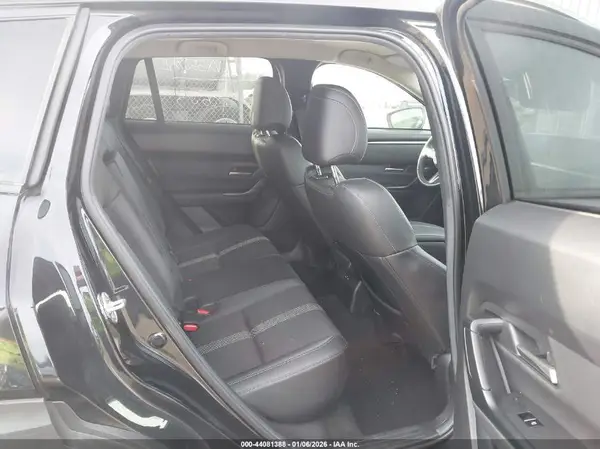 7MMVABBM0SN315305 2025 MAZDA CX-50 - Image 8