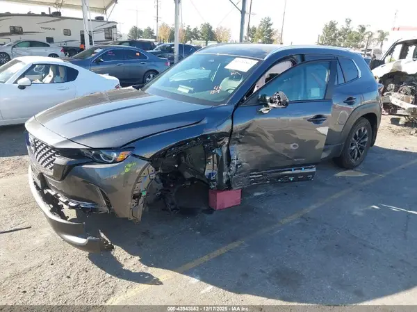 7MMVABBM0SN384558 2025 MAZDA CX-50 - Image 2